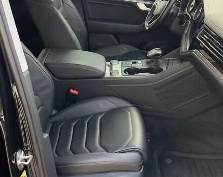 Черный Фольксваген Туарег, объемом двигателя 2.97 л и пробегом 108 тыс. км за 54500 $, фото 24 на Automoto.ua