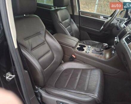 Черный Фольксваген Туарег, объемом двигателя 3 л и пробегом 187 тыс. км за 29970 $, фото 70 на Automoto.ua