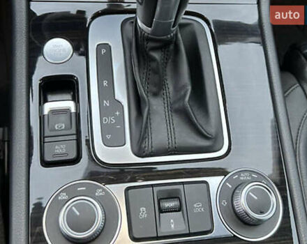 Черный Фольксваген Туарег, объемом двигателя 2.97 л и пробегом 99 тыс. км за 25100 $, фото 8 на Automoto.ua