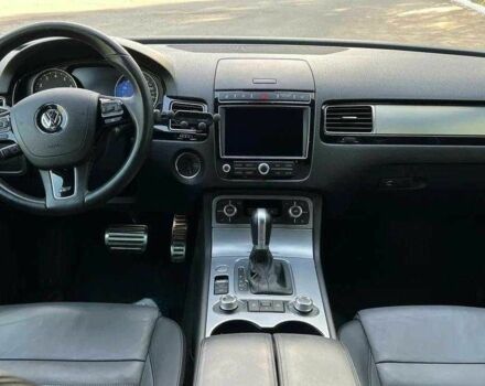 Чорний Фольксваген Туарег, об'ємом двигуна 3 л та пробігом 174 тис. км за 20000 $, фото 11 на Automoto.ua