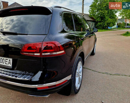 Черный Фольксваген Туарег, объемом двигателя 3 л и пробегом 225 тыс. км за 30000 $, фото 12 на Automoto.ua