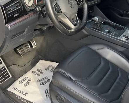 Черный Фольксваген Туарег, объемом двигателя 2.97 л и пробегом 108 тыс. км за 54500 $, фото 17 на Automoto.ua