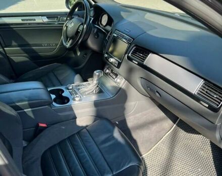 Черный Фольксваген Туарег, объемом двигателя 2.97 л и пробегом 180 тыс. км за 33000 $, фото 11 на Automoto.ua