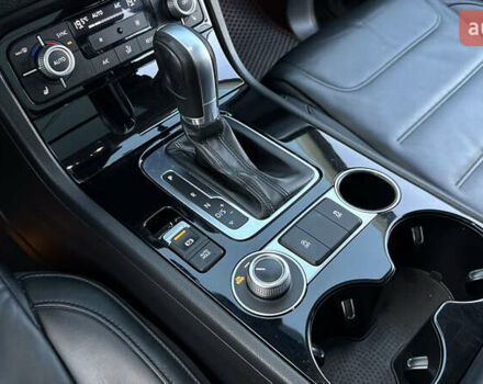 Черный Фольксваген Туарег, объемом двигателя 2.97 л и пробегом 288 тыс. км за 25850 $, фото 95 на Automoto.ua