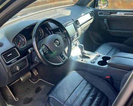 Черный Фольксваген Туарег, объемом двигателя 2.97 л и пробегом 180 тыс. км за 33000 $, фото 7 на Automoto.ua