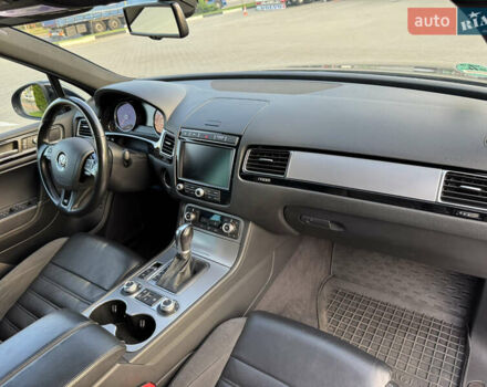 Черный Фольксваген Туарег, объемом двигателя 2.97 л и пробегом 166 тыс. км за 32000 $, фото 26 на Automoto.ua