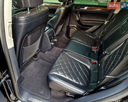 Черный Фольксваген Туарег, объемом двигателя 3 л и пробегом 225 тыс. км за 30000 $, фото 46 на Automoto.ua