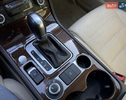 Черный Фольксваген Туарег, объемом двигателя 3 л и пробегом 279 тыс. км за 20400 $, фото 39 на Automoto.ua