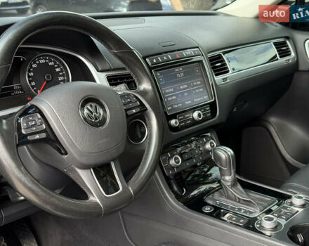 Черный Фольксваген Туарег, объемом двигателя 3 л и пробегом 212 тыс. км за 28999 $, фото 18 на Automoto.ua