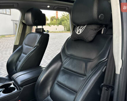 Черный Фольксваген Туарег, объемом двигателя 2.97 л и пробегом 288 тыс. км за 25850 $, фото 66 на Automoto.ua