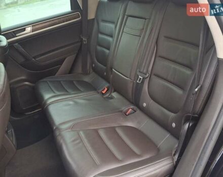 Черный Фольксваген Туарег, объемом двигателя 3 л и пробегом 187 тыс. км за 29970 $, фото 57 на Automoto.ua