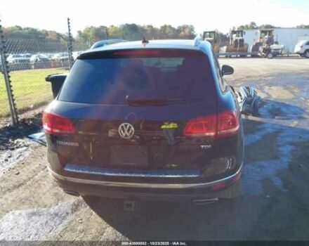 Черный Фольксваген Туарег, объемом двигателя 3 л и пробегом 170 тыс. км за 3000 $, фото 15 на Automoto.ua