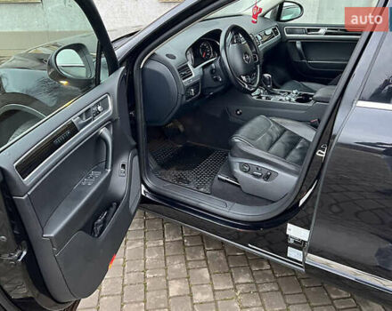 Черный Фольксваген Туарег, объемом двигателя 2.97 л и пробегом 99 тыс. км за 25100 $, фото 6 на Automoto.ua