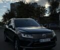 Черный Фольксваген Туарег, объемом двигателя 3.6 л и пробегом 205 тыс. км за 16000 $, фото 1 на Automoto.ua