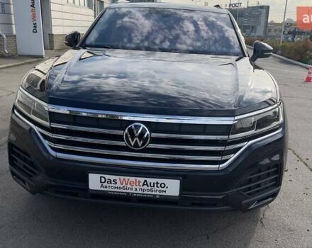 Черный Фольксваген Туарег, объемом двигателя 2.97 л и пробегом 108 тыс. км за 54500 $, фото 1 на Automoto.ua