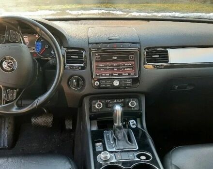 Черный Фольксваген Туарег, объемом двигателя 3 л и пробегом 197 тыс. км за 9300 $, фото 9 на Automoto.ua