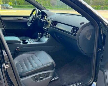 Чорний Фольксваген Туарег, об'ємом двигуна 3 л та пробігом 174 тис. км за 20000 $, фото 12 на Automoto.ua