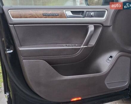 Черный Фольксваген Туарег, объемом двигателя 3 л и пробегом 187 тыс. км за 29970 $, фото 36 на Automoto.ua