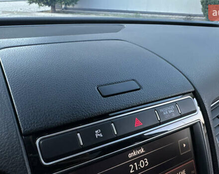 Черный Фольксваген Туарег, объемом двигателя 2.97 л и пробегом 288 тыс. км за 25850 $, фото 90 на Automoto.ua