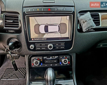 Черный Фольксваген Туарег, объемом двигателя 3 л и пробегом 225 тыс. км за 30000 $, фото 37 на Automoto.ua