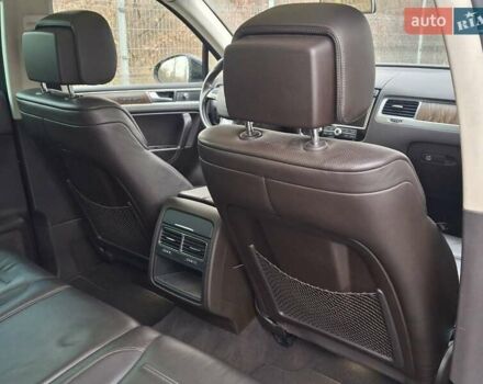 Черный Фольксваген Туарег, объемом двигателя 3 л и пробегом 187 тыс. км за 29970 $, фото 62 на Automoto.ua