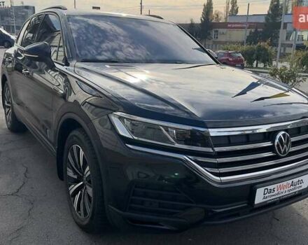 Черный Фольксваген Туарег, объемом двигателя 2.97 л и пробегом 108 тыс. км за 54500 $, фото 2 на Automoto.ua