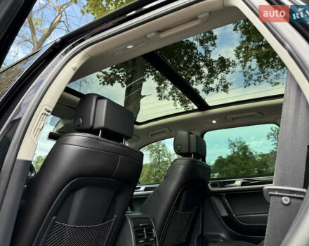 Черный Фольксваген Туарег, объемом двигателя 3 л и пробегом 212 тыс. км за 28999 $, фото 48 на Automoto.ua