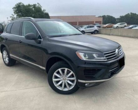Чорний Фольксваген Туарег, об'ємом двигуна 3 л та пробігом 99 тис. км за 5500 $, фото 2 на Automoto.ua