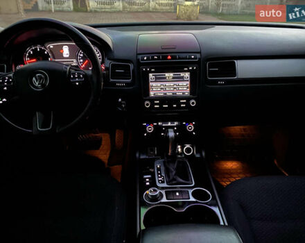 Чорний Фольксваген Туарег, об'ємом двигуна 2.97 л та пробігом 198 тис. км за 24000 $, фото 8 на Automoto.ua