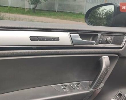 Чорний Фольксваген Туарег, об'ємом двигуна 2.97 л та пробігом 301 тис. км за 24800 $, фото 2 на Automoto.ua