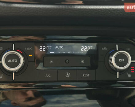 Черный Фольксваген Туарег, объемом двигателя 3 л и пробегом 242 тыс. км за 27999 $, фото 40 на Automoto.ua