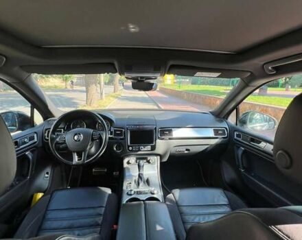 Черный Фольксваген Туарег, объемом двигателя 2.97 л и пробегом 180 тыс. км за 33000 $, фото 3 на Automoto.ua