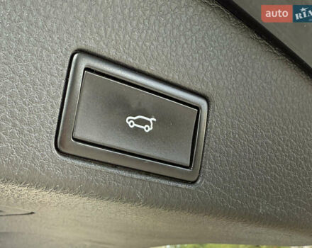 Черный Фольксваген Туарег, объемом двигателя 3 л и пробегом 212 тыс. км за 28999 $, фото 52 на Automoto.ua