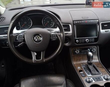 Черный Фольксваген Туарег, объемом двигателя 3 л и пробегом 187 тыс. км за 29970 $, фото 66 на Automoto.ua