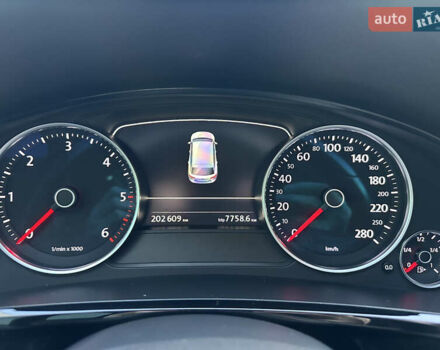 Черный Фольксваген Туарег, объемом двигателя 2.97 л и пробегом 202 тыс. км за 25800 $, фото 25 на Automoto.ua