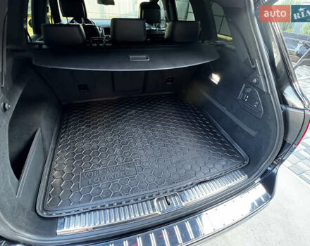 Черный Фольксваген Туарег, объемом двигателя 3 л и пробегом 171 тыс. км за 28500 $, фото 8 на Automoto.ua