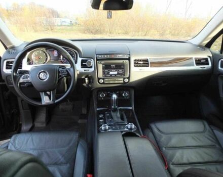 Чорний Фольксваген Туарег, об'ємом двигуна 3 л та пробігом 176 тис. км за 21600 $, фото 8 на Automoto.ua