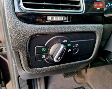 Черный Фольксваген Туарег, объемом двигателя 3 л и пробегом 225 тыс. км за 30000 $, фото 30 на Automoto.ua