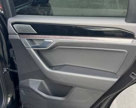 Черный Фольксваген Туарег, объемом двигателя 2.97 л и пробегом 108 тыс. км за 54500 $, фото 25 на Automoto.ua