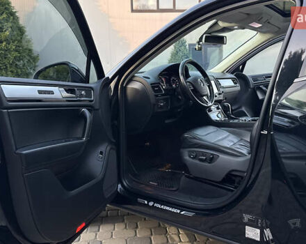 Черный Фольксваген Туарег, объемом двигателя 2.97 л и пробегом 288 тыс. км за 25850 $, фото 55 на Automoto.ua