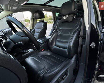 Черный Фольксваген Туарег, объемом двигателя 2.97 л и пробегом 288 тыс. км за 25850 $, фото 65 на Automoto.ua