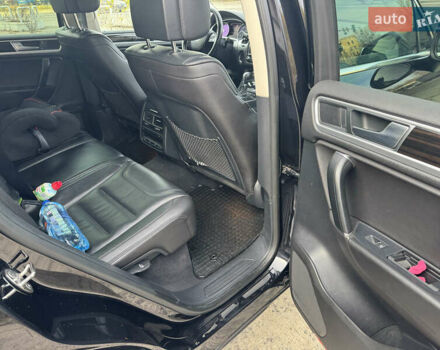 Черный Фольксваген Туарег, объемом двигателя 2.97 л и пробегом 268 тыс. км за 24300 $, фото 5 на Automoto.ua