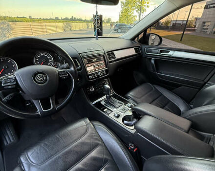 Чорний Фольксваген Туарег, об'ємом двигуна 2.97 л та пробігом 194 тис. км за 24000 $, фото 5 на Automoto.ua