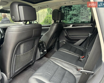 Черный Фольксваген Туарег, объемом двигателя 3 л и пробегом 159 тыс. км за 27900 $, фото 26 на Automoto.ua