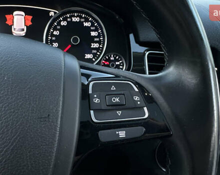 Черный Фольксваген Туарег, объемом двигателя 2.97 л и пробегом 288 тыс. км за 25850 $, фото 84 на Automoto.ua