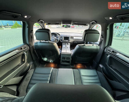 Черный Фольксваген Туарег, объемом двигателя 2.97 л и пробегом 166 тыс. км за 32000 $, фото 22 на Automoto.ua