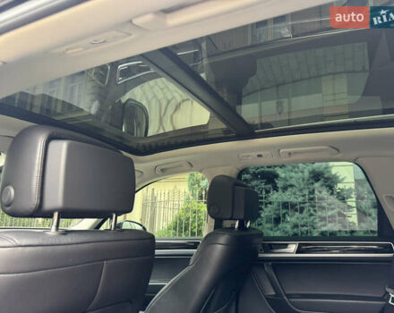 Черный Фольксваген Туарег, объемом двигателя 3 л и пробегом 159 тыс. км за 27900 $, фото 27 на Automoto.ua