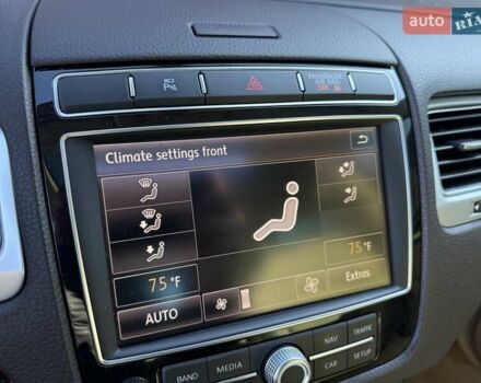 Черный Фольксваген Туарег, объемом двигателя 3 л и пробегом 279 тыс. км за 20400 $, фото 64 на Automoto.ua