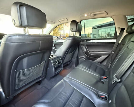 Чорний Фольксваген Туарег, об'ємом двигуна 2.97 л та пробігом 194 тис. км за 24000 $, фото 4 на Automoto.ua