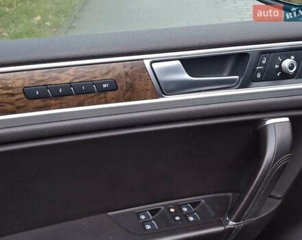 Черный Фольксваген Туарег, объемом двигателя 3 л и пробегом 187 тыс. км за 29970 $, фото 37 на Automoto.ua